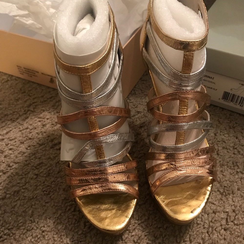 Shoes - Picture 2 of 2